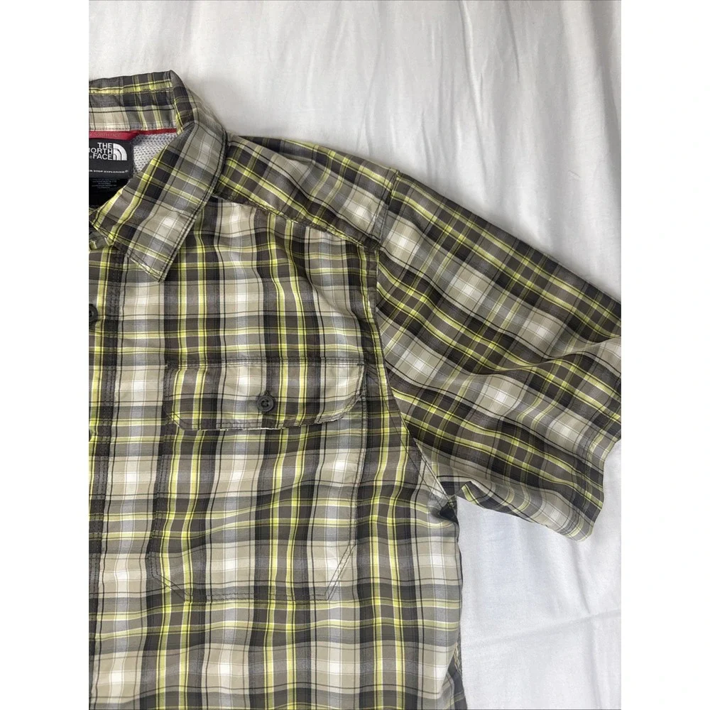 North Face Hiking Trail Shirt‎ Yellow Plaid Mens M Short Sleeve Button Outdoor